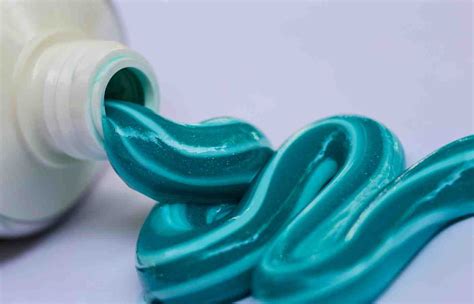 Elephant Toothpaste: A Spectacular Science .
